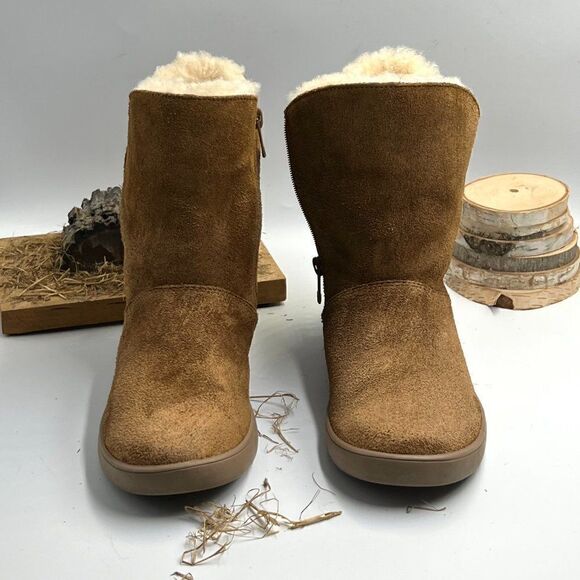 Koolaburra by UGG - Water Resistant Winter Boots - Size: 6 - Picture 4 of 9